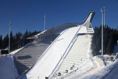 Прошли первые соревнования на лыжном трамплине Холменколлен в Осло