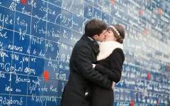 В Париже на Монмартре появилась «Стена любви»