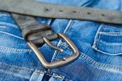 С чем носить джинсы Calvin Klein?