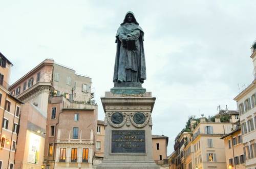 В Венеции инквизицией арестован Джордано Бруно, обвиненный в ереси