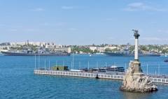 Порт и крепость в Крыму получили название Севастополь