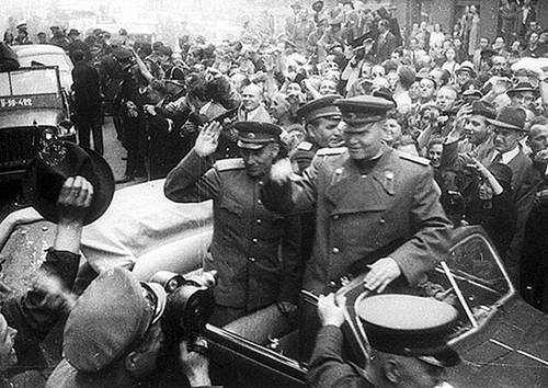 В Праге началось вооруженное восстание против гитлеровских оккупантов