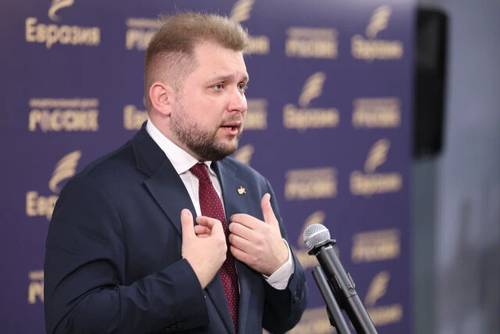 Вице-спикер Борис Чернышов о том, как детское движение охватило всю страну