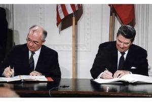 Вступил в силу Договор между СССР и США о ликвидации ракет средней и меньшей дальности