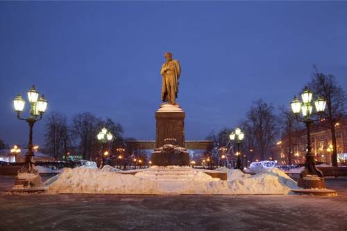 В Москве состоялся перенос памятника А.С. Пушкину с Тверского бульвара на Страстную площадь