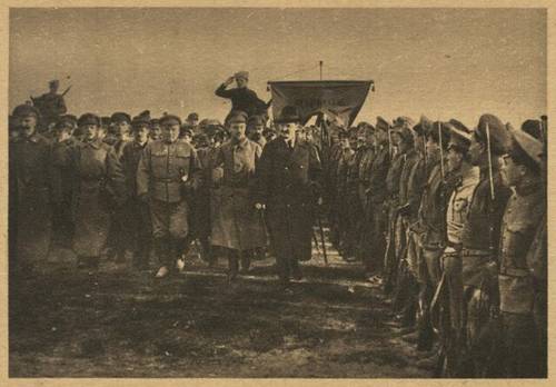 На Ходынском поле состоялся первый военный парад Красной Армии
