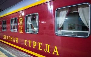 Между Москвой и Ленинградом начал курсировать первый в стране фирменный поезд «Красная стрела»