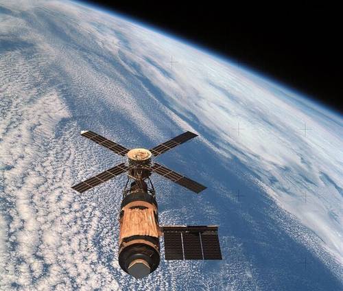 Состоялся вывод на орбиту первой американской орбитальной станции