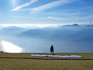 Австрийский парашютист совершил прыжок из стратосферы