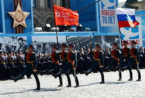 В Москву из Берлина доставлено Знамя Победы