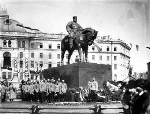 В Петербурге освящен и торжественно открыт памятник Александру III