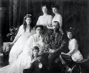 В Екатеринбурге расстреляны последний российский император Николай II и члены его семьи